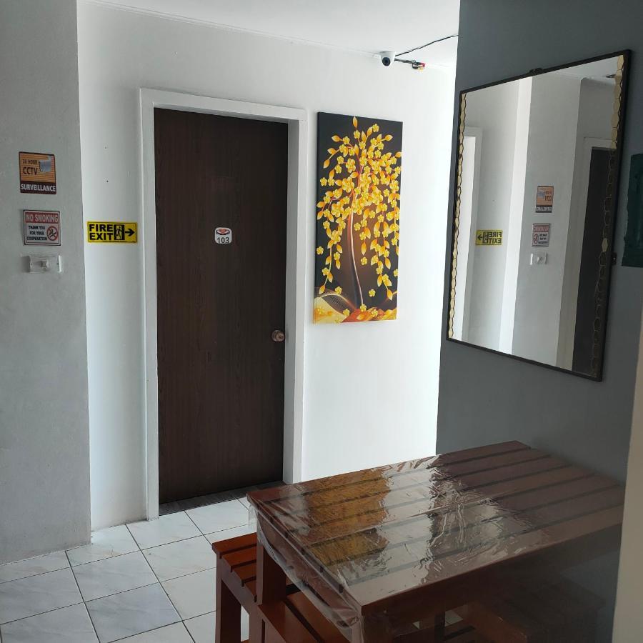 Pier La Casa Homestay Building Surigao Esterno foto