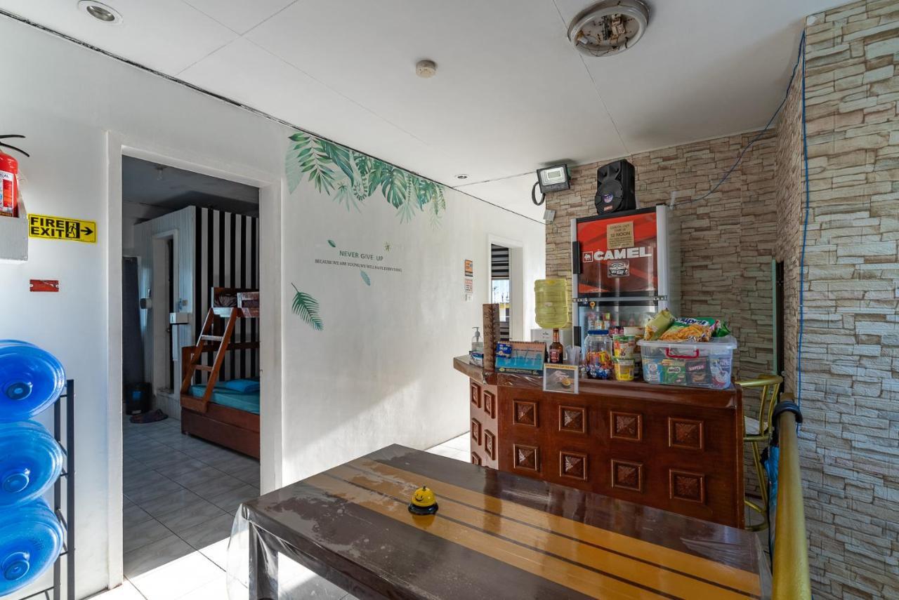 Pier La Casa Homestay Building Surigao Esterno foto
